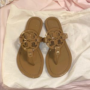 LIKE NEW Tory Burch Miller Sandal size 5.5